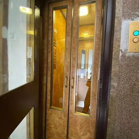 Al Mamalo Luxury Apartment